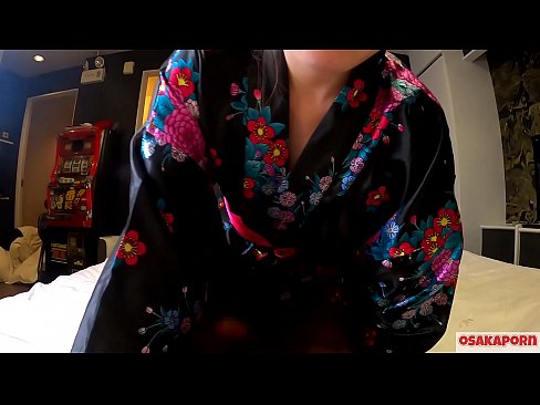 ❤️ Keçika ciwan a cosplay ji seksê hez dike ku bi orgazmê bi şûjinek di hespêk û blowjob de. Keçika Asyayî ya bi pisîka porî û bi cil û bergên kevneşopî yên Japonî di vîdyoya amator de ku masturbasyona bi pêlîstokên qijikê nîşan dide. Sakura 3 OSAKAPORN. Vîdyoyê seksî li ku.np64.ru ❤